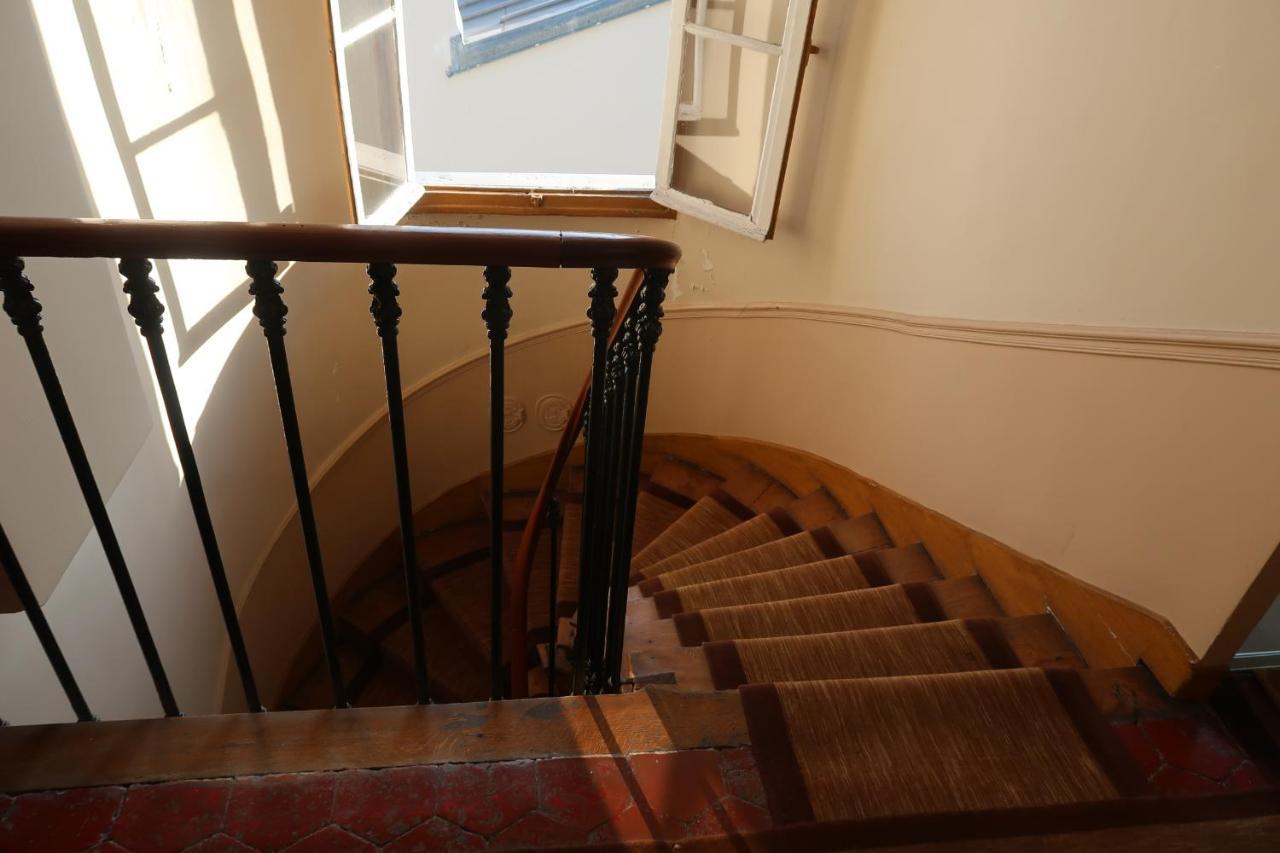 17 - Coeur Batignolles - Beau 10 M2 -110 Sqf - Etat Neuf - Calme - Ideal Personne - Single Occupancy * Paris