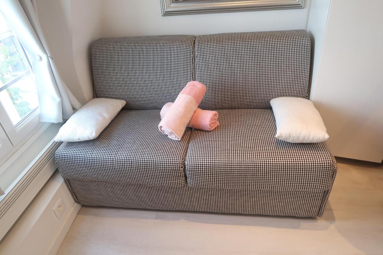 17 - Coeur Batignolles - Beau 10 M2 -110 Sqf - Etat Neuf - Calme - Ideal Personne - Single Occupancy Apartment