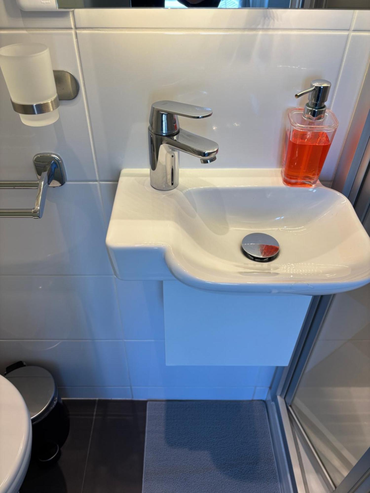 17 - Coeur Batignolles - Beau 10 M2 -110 Sqf - Etat Neuf - Calme - Ideal Personne - Single Occupancy Apartment Paris